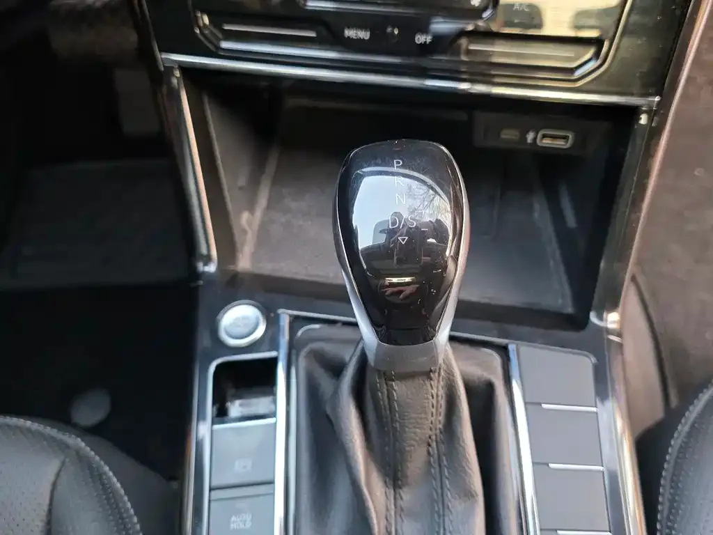 Volkswagen Passat 2022 из CN, фото 3
