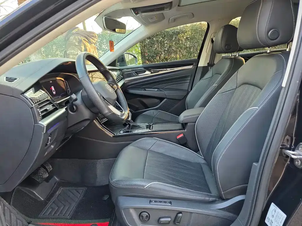 Volkswagen Passat 2022 из CN, фото 4