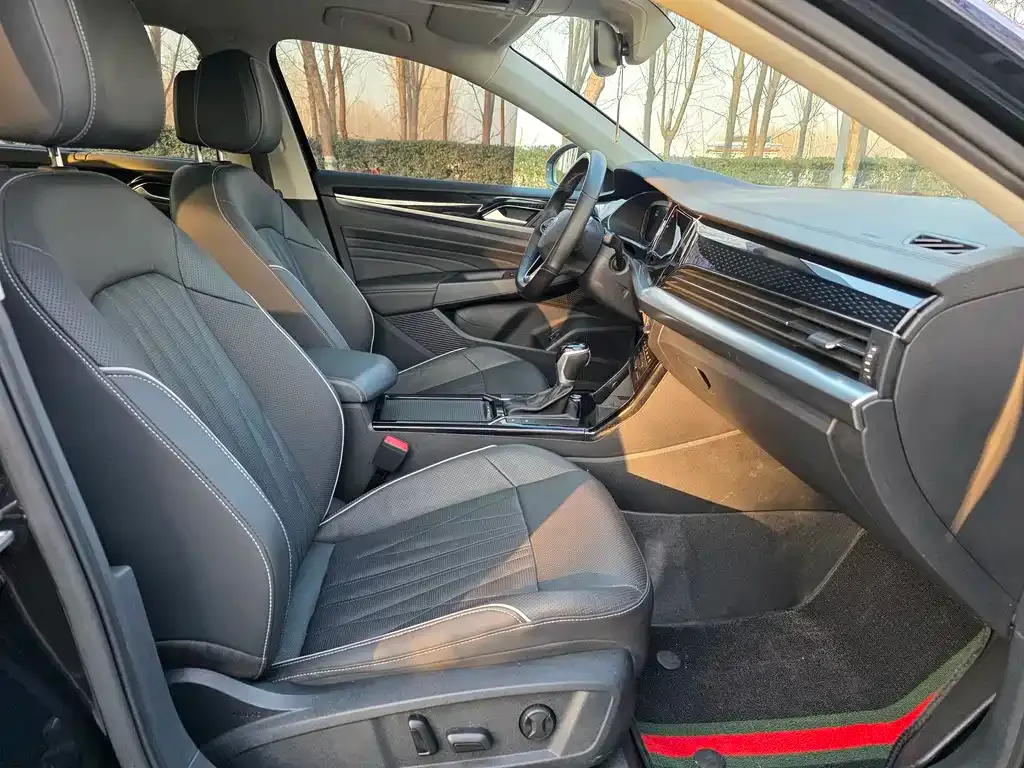 Volkswagen Passat 2022 из CN, фото 5