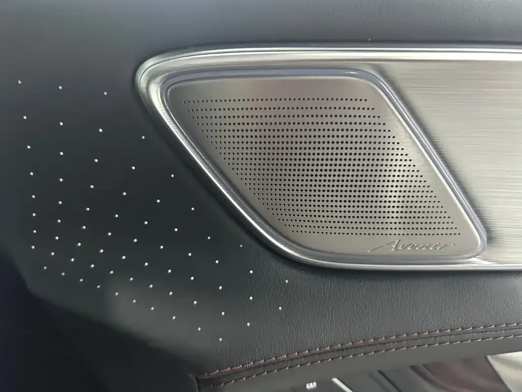Buick Century 2023 из CN, фото 9