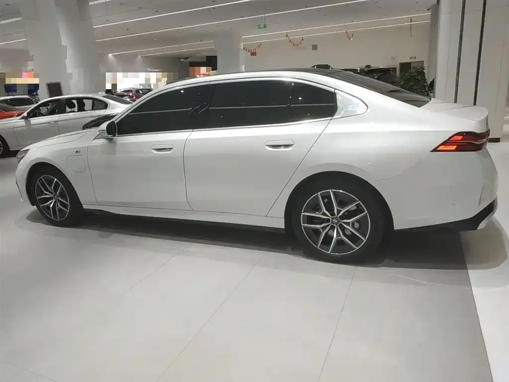 BMW i5 2024 из CN, фото 6