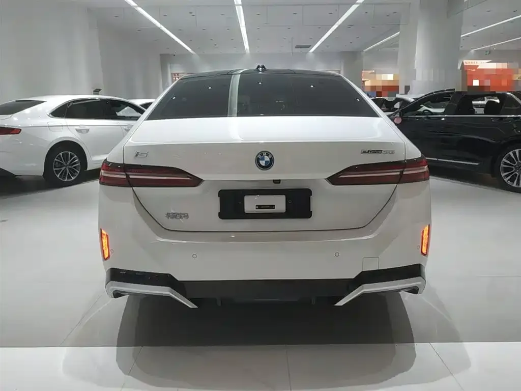 BMW i5 2024 из CN, фото 2