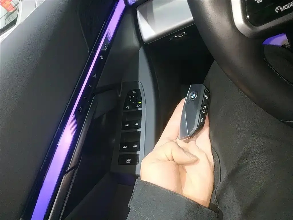 BMW i5 2024 из CN, фото 8