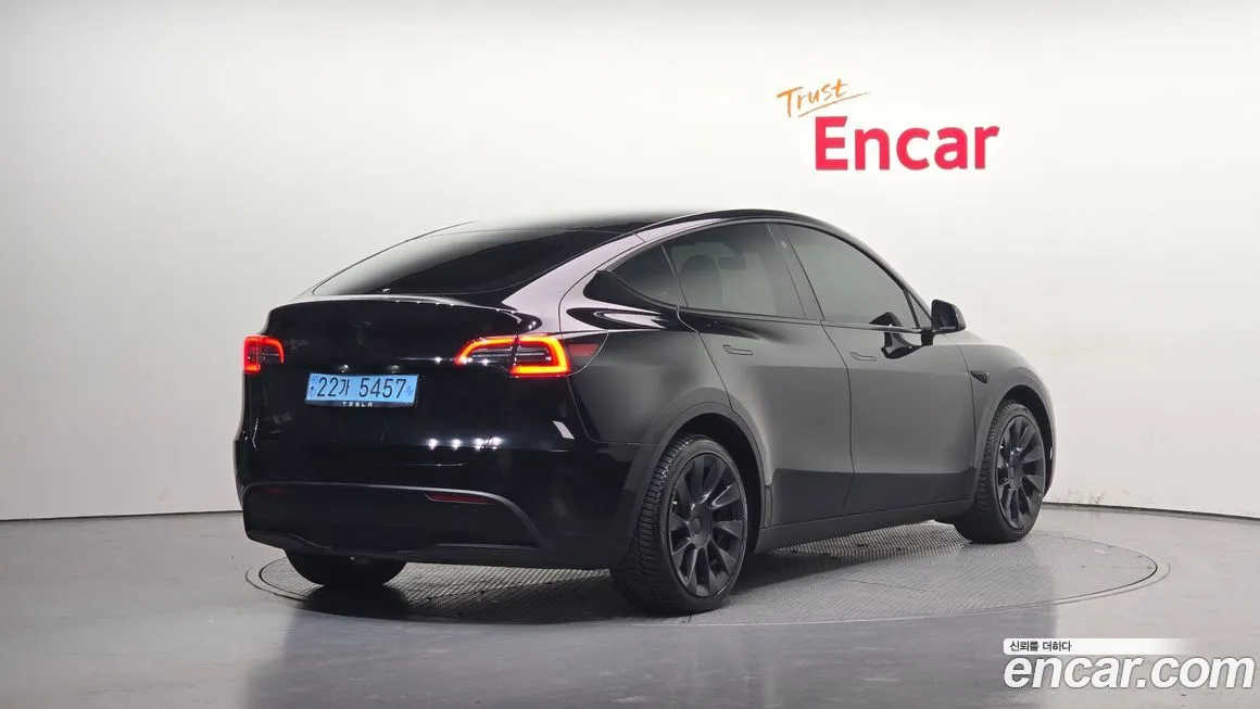 Tesla Model Y — фото 4
