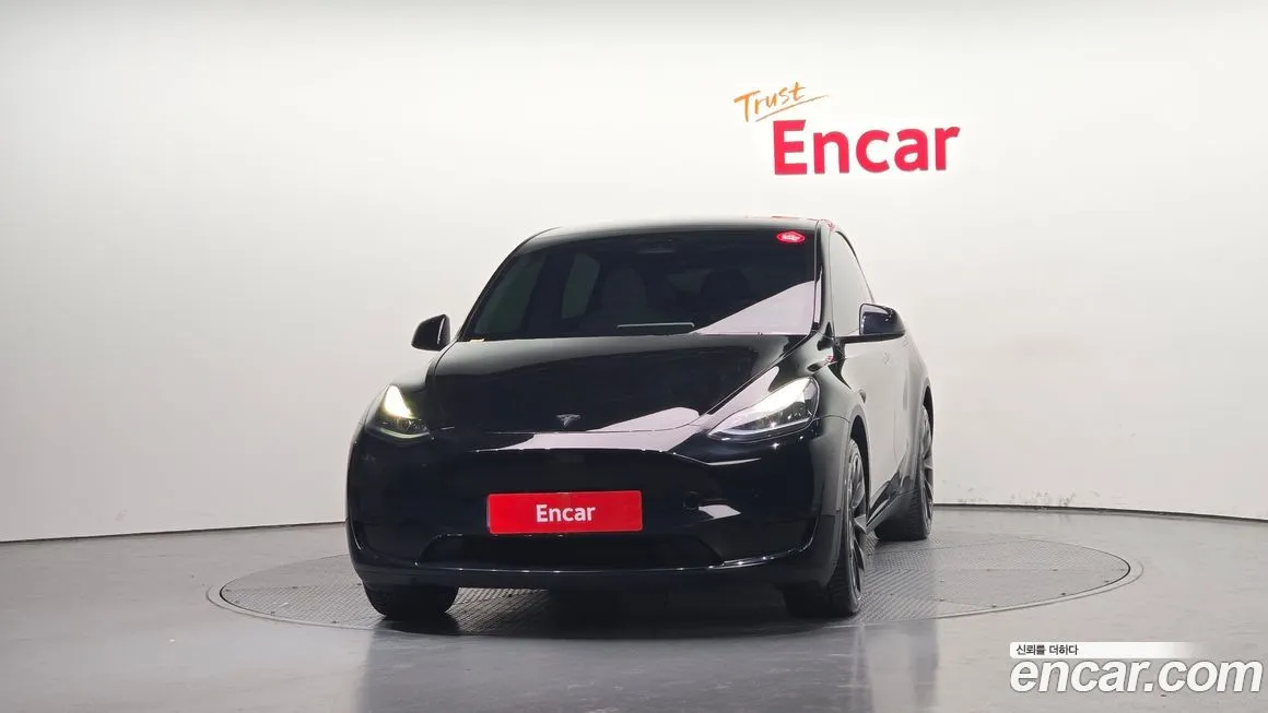 Tesla Model Y — фото 3