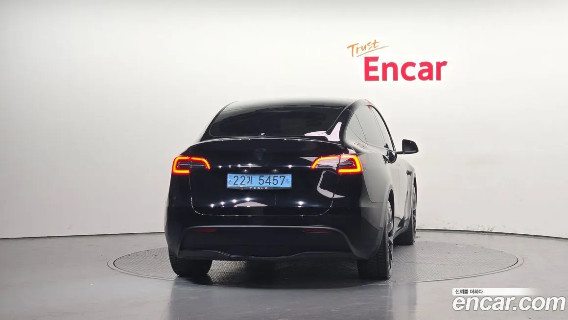 Tesla Model Y — фото 7
