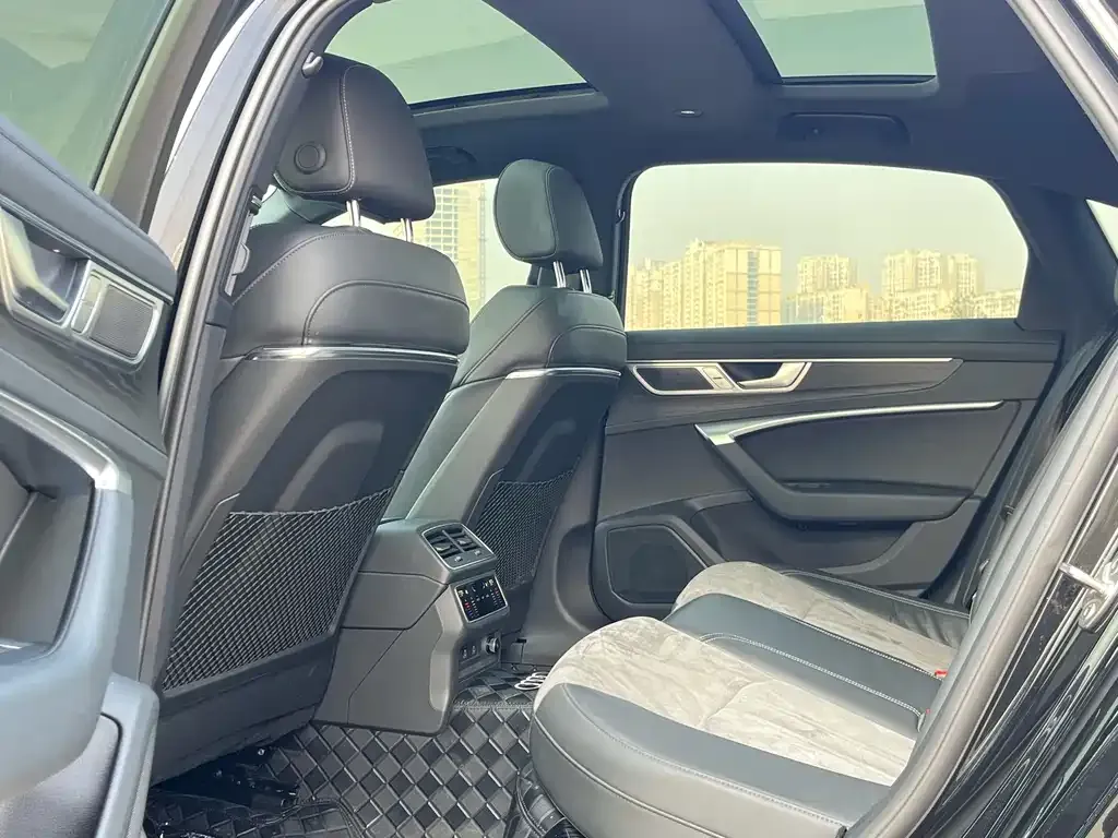 Audi A6L 2024 из CN, фото 4