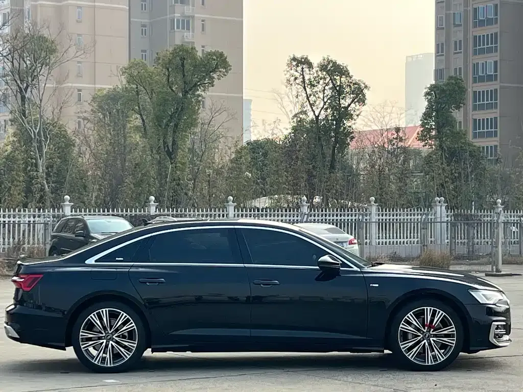 Audi A6L 2024 из CN, фото 10