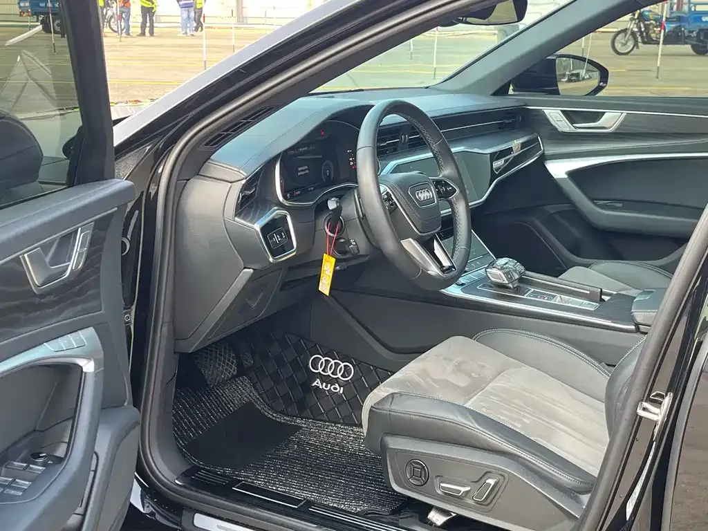 Audi A6L 2024 из CN, фото 7
