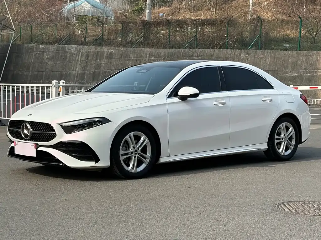 Mercedes-Benz A-Class 2024 из CN, фото 1