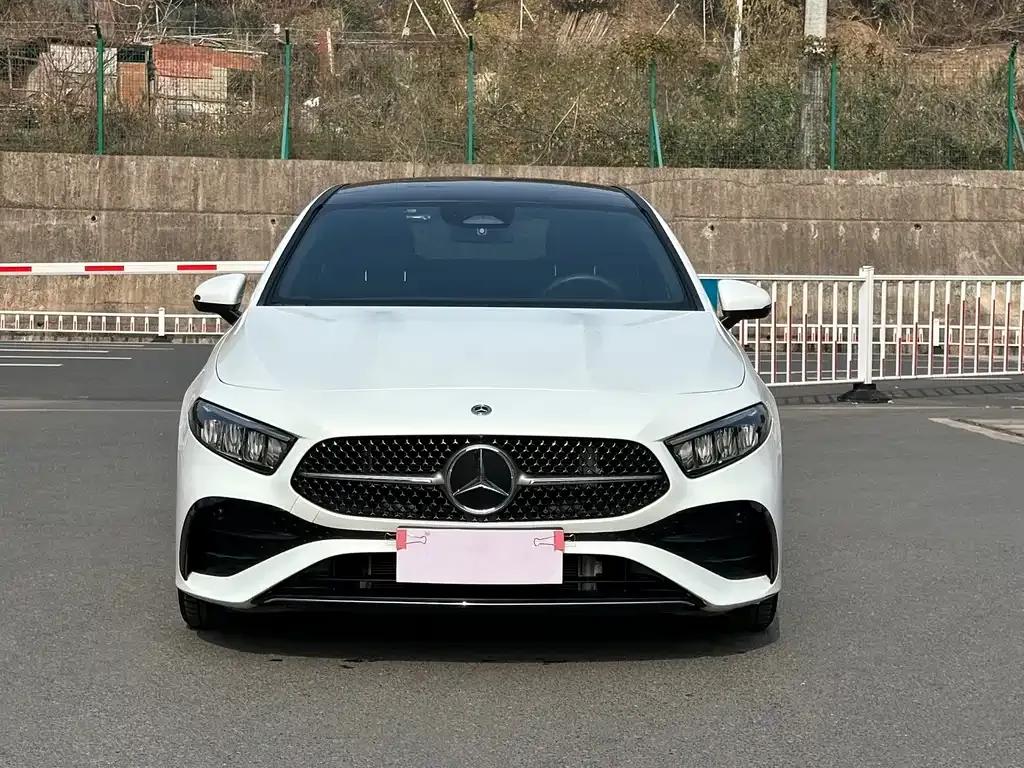 Mercedes-Benz A-Class 2024 из CN, фото 8