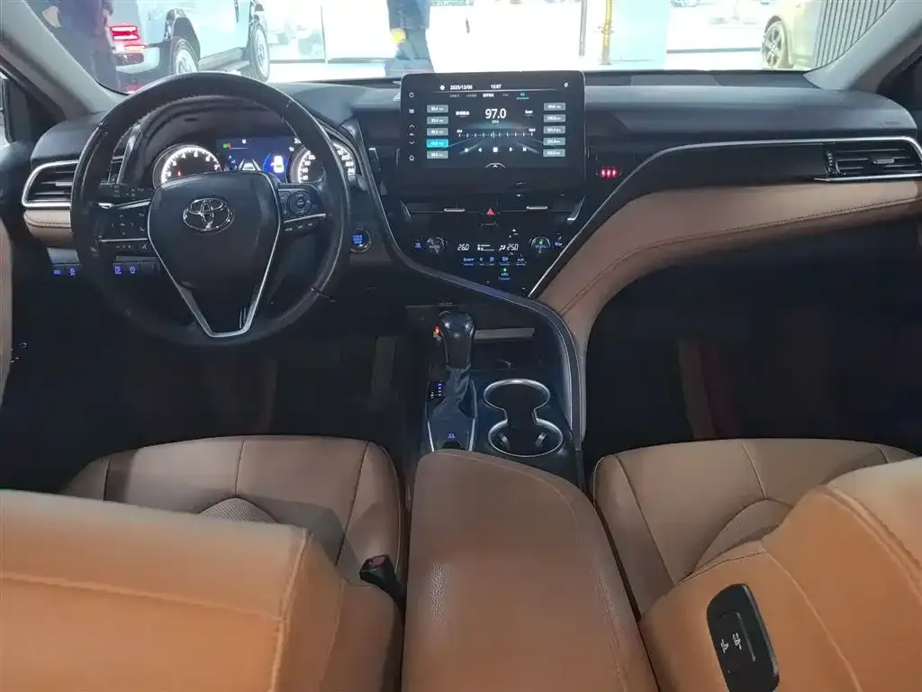 Toyota Camry 2021 из CN, фото 10