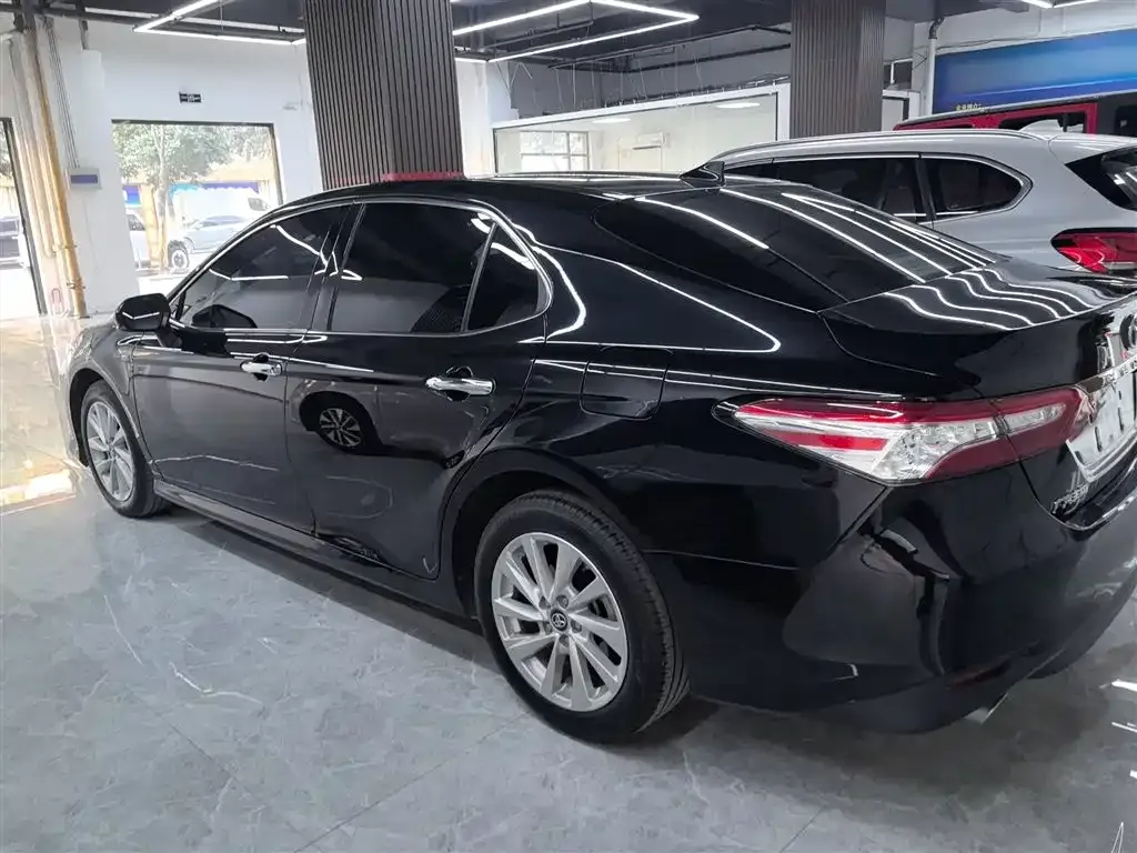 Toyota Camry 2021 из CN, фото 5