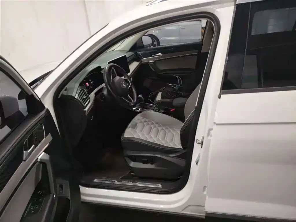 Volkswagen Tayron 2023 из CN, фото 3