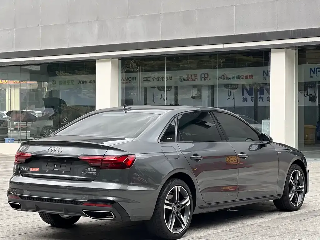 Audi A4L 2022 из CN, фото 7