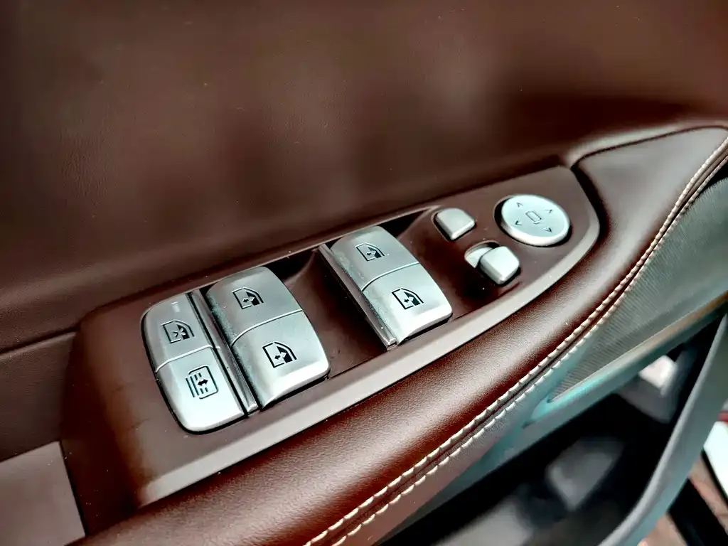 BMW 7 Series 2021 из CN, фото 2