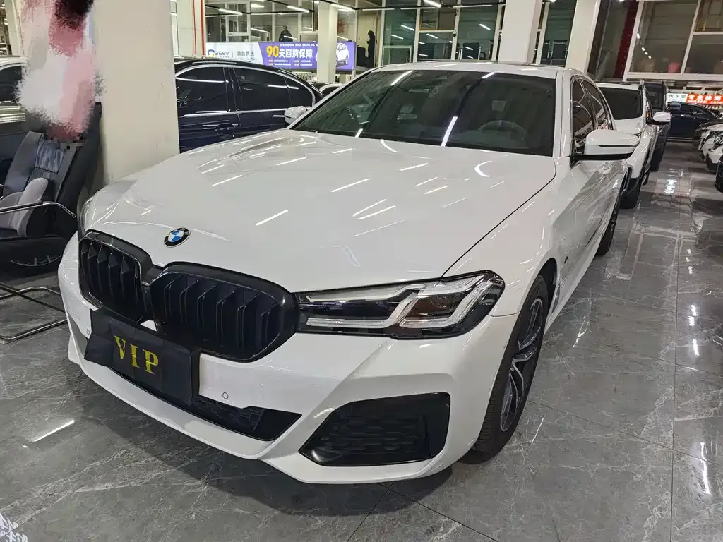 BMW 5 Series — фото 1