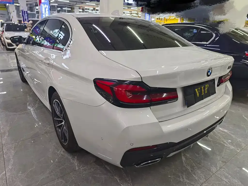 BMW 5 Series — фото 2