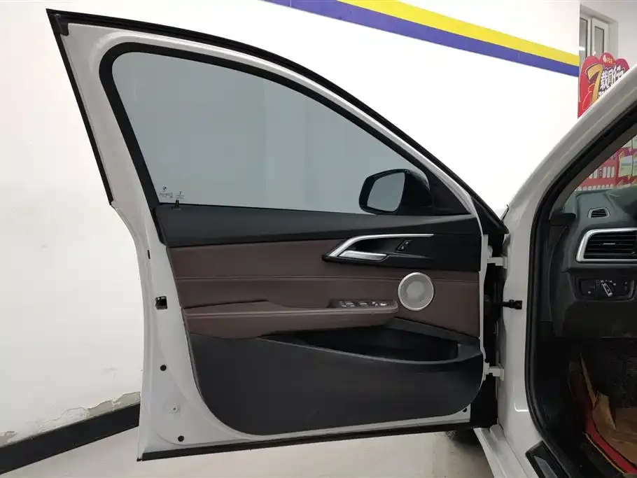 BMW 1 Series 2021 из CN, фото 7