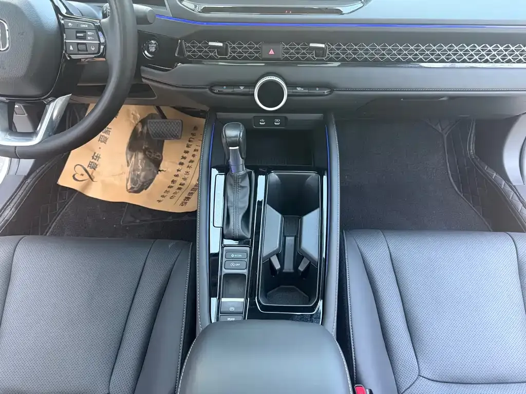 Honda Accord — фото 10