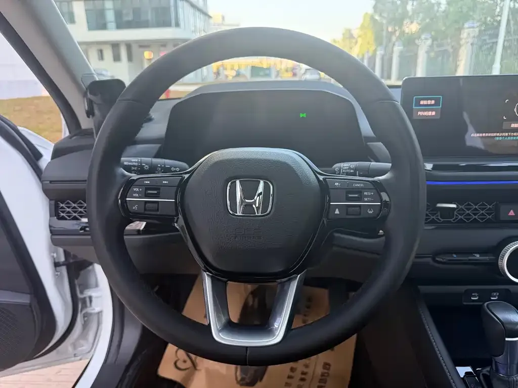 Honda Accord — фото 9