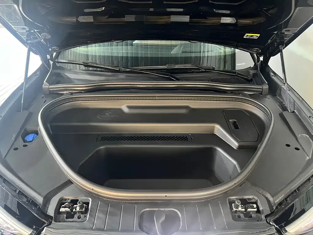 Audi Q6L e-tron 2025 из CN, фото 8