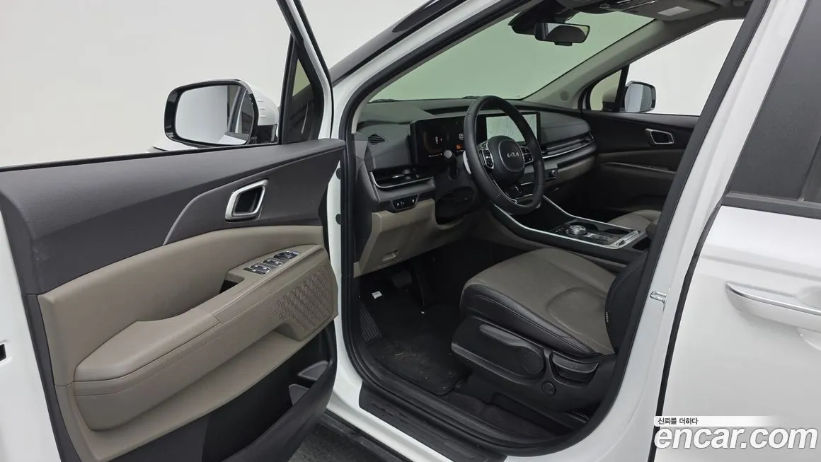 Kia Carnival — фото 10