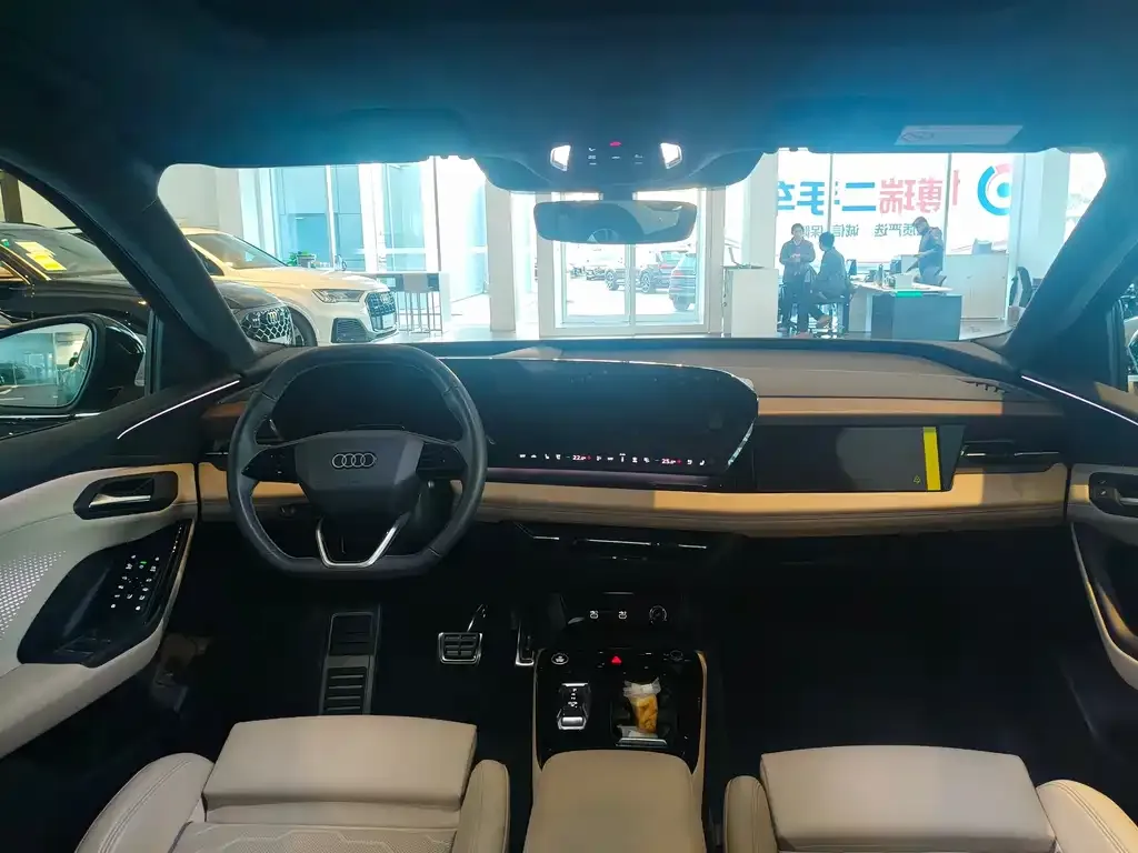 Audi Q6L e-tron — фото 3