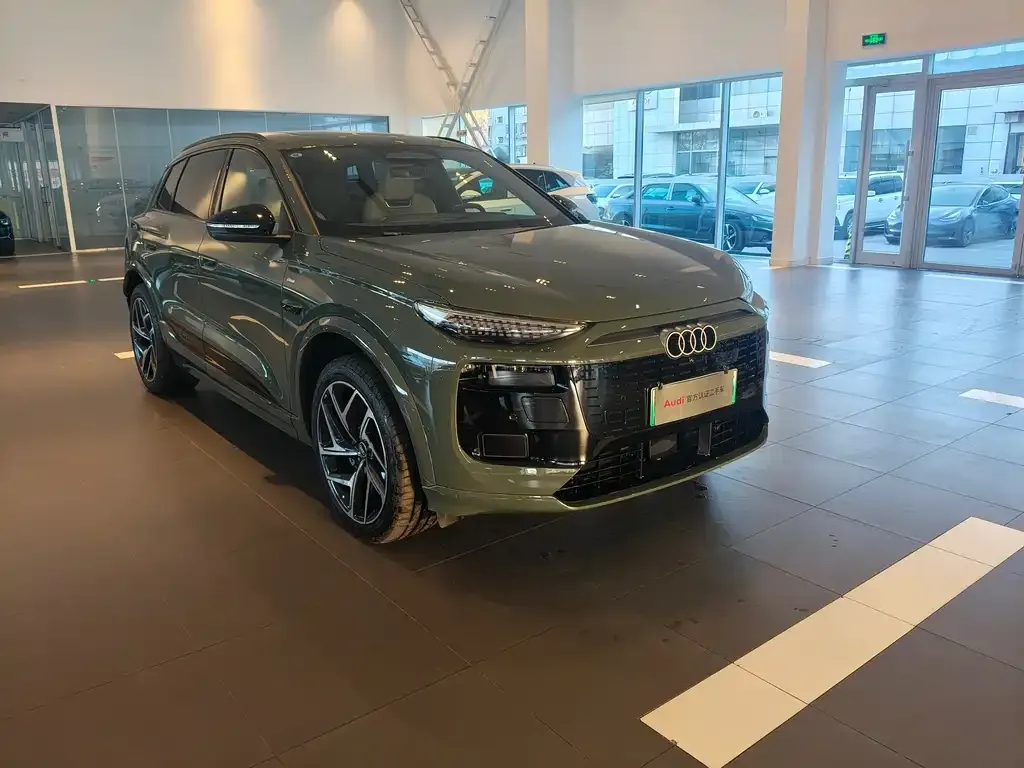 Audi Q6L e-tron — фото 4