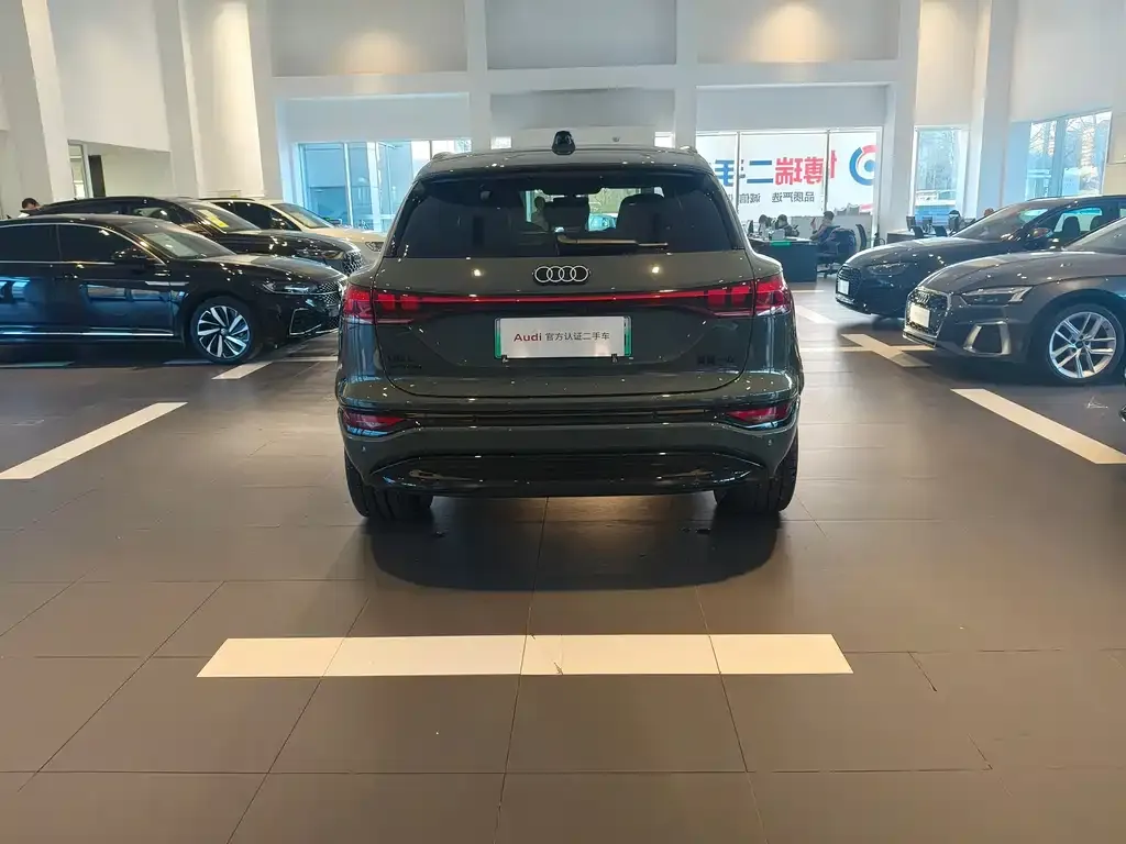 Audi Q6L e-tron — фото 6