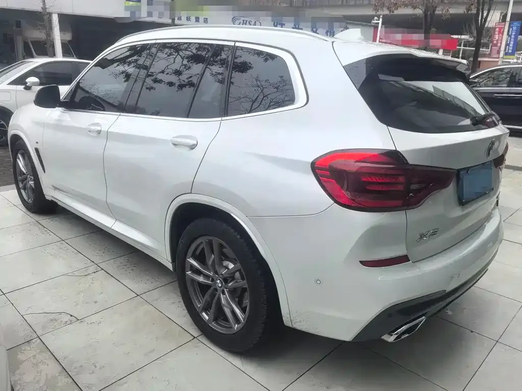 BMW X3 — фото 10