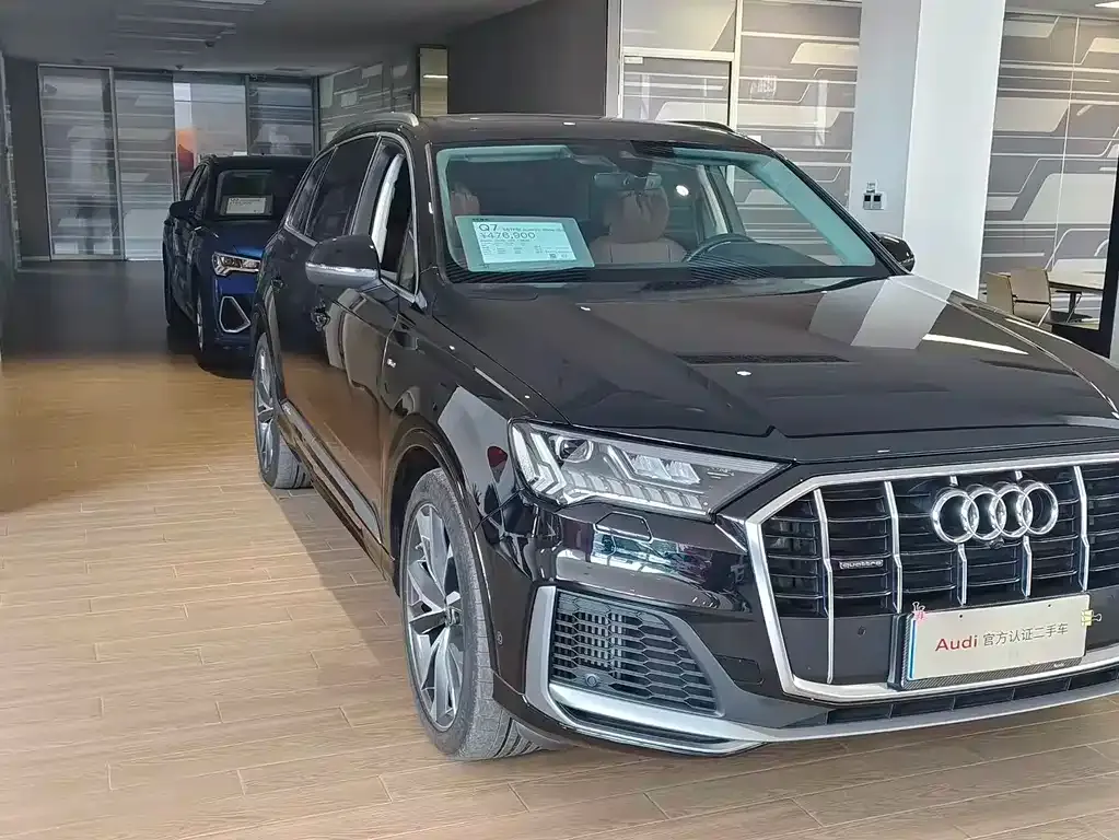 Audi Q7 2024 из CN, фото 1