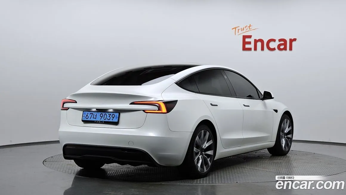 Tesla Model 3 2024 из KR, фото 5