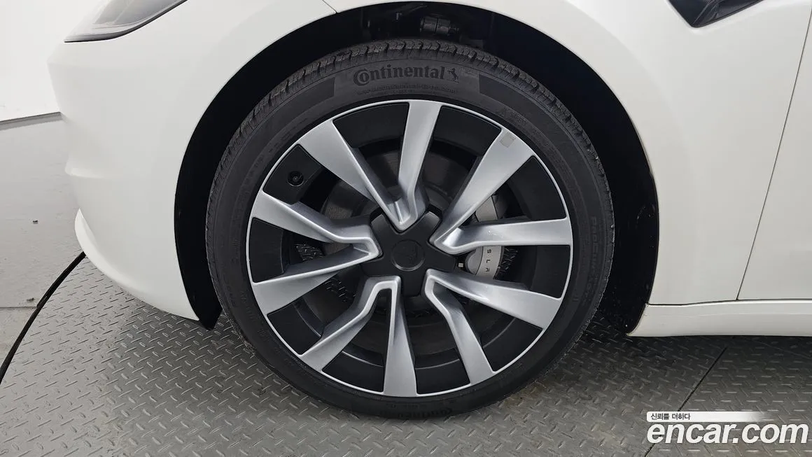Tesla Model 3 2024 из KR, фото 2