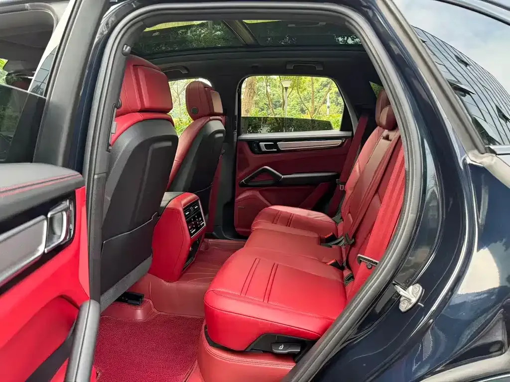 Porsche Cayenne 2023 из CN, фото 2