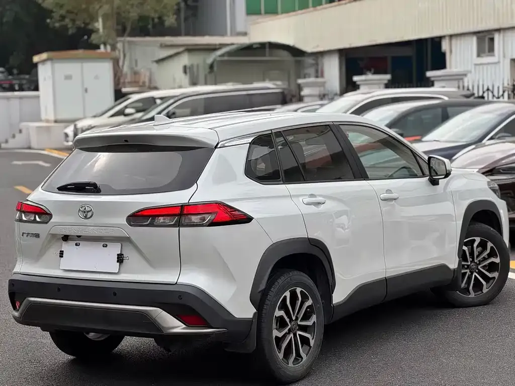 Toyota Frontlander 2022 из CN, фото 9