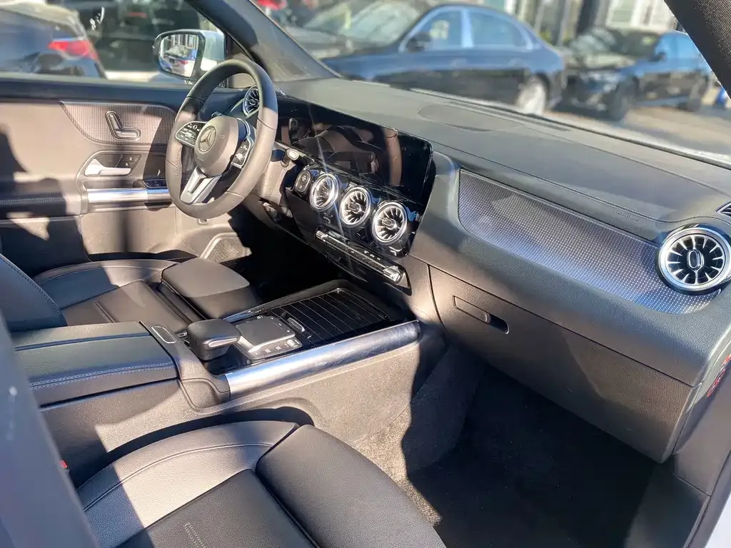 Mercedes-Benz GLA 2023 из CN, фото 6