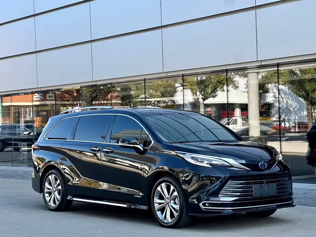 Toyota Sienna 2024 из CN, фото 9