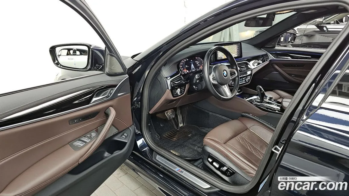 BMW 5-Series 2023 из KR, фото 9
