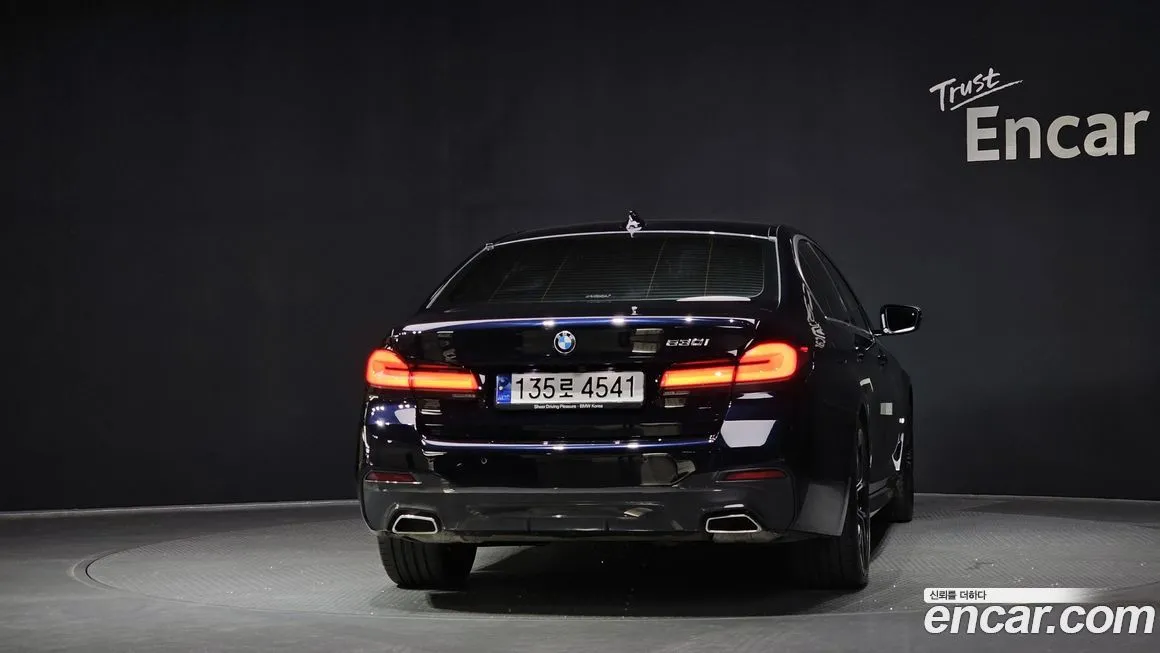 BMW 5-Series 2023 из KR, фото 2