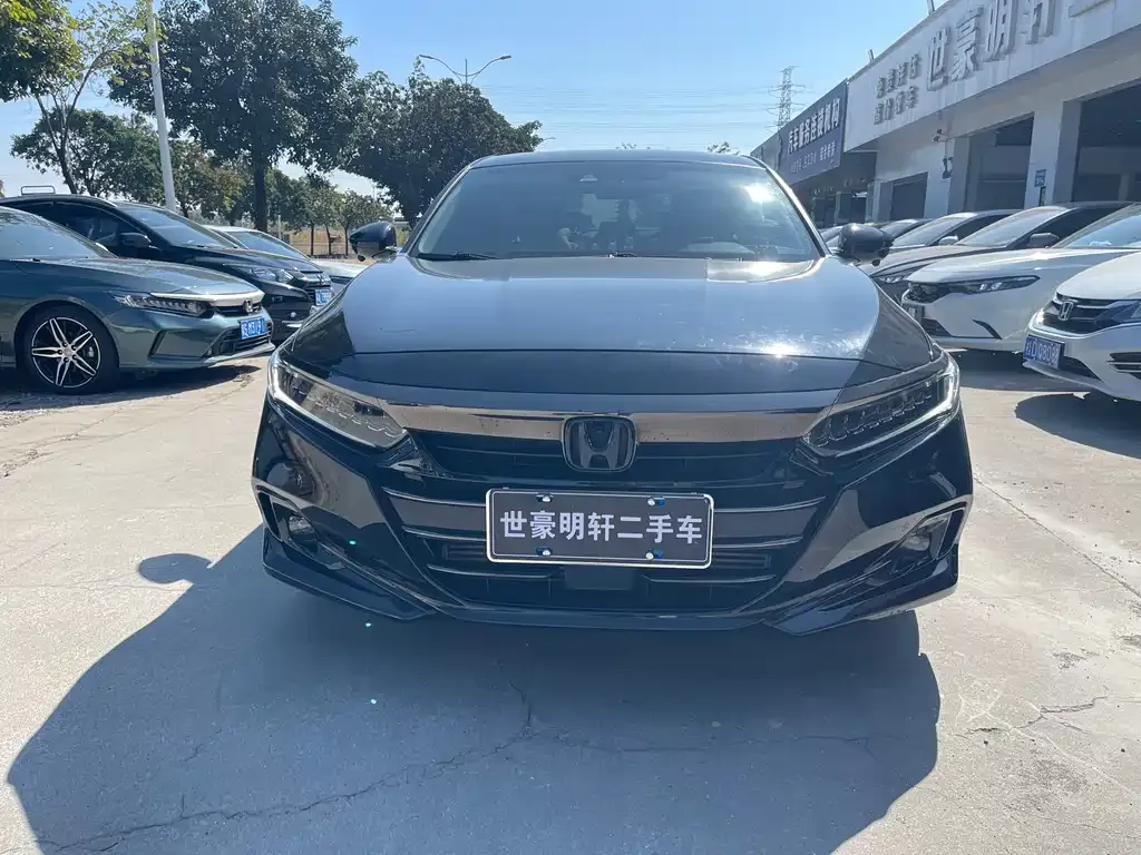 Honda Accord — фото 9