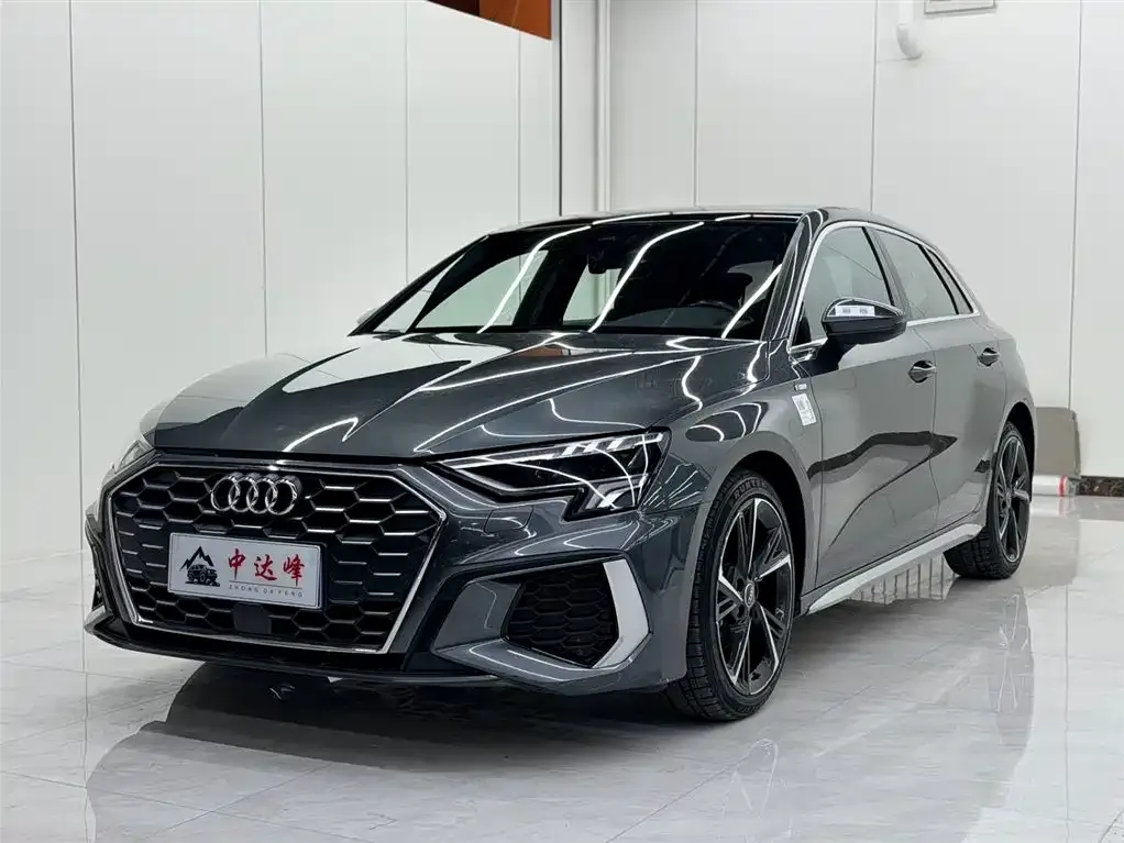 Audi A3 2023 из CN, фото 4