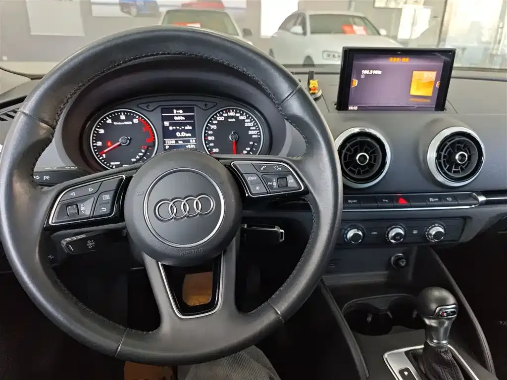 Audi A3 — фото 8