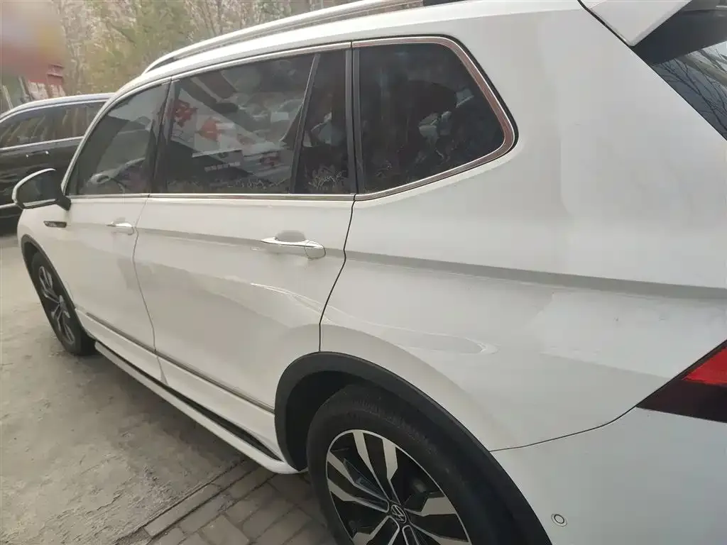 Volkswagen Tiguan L 2022 из CN, фото 3