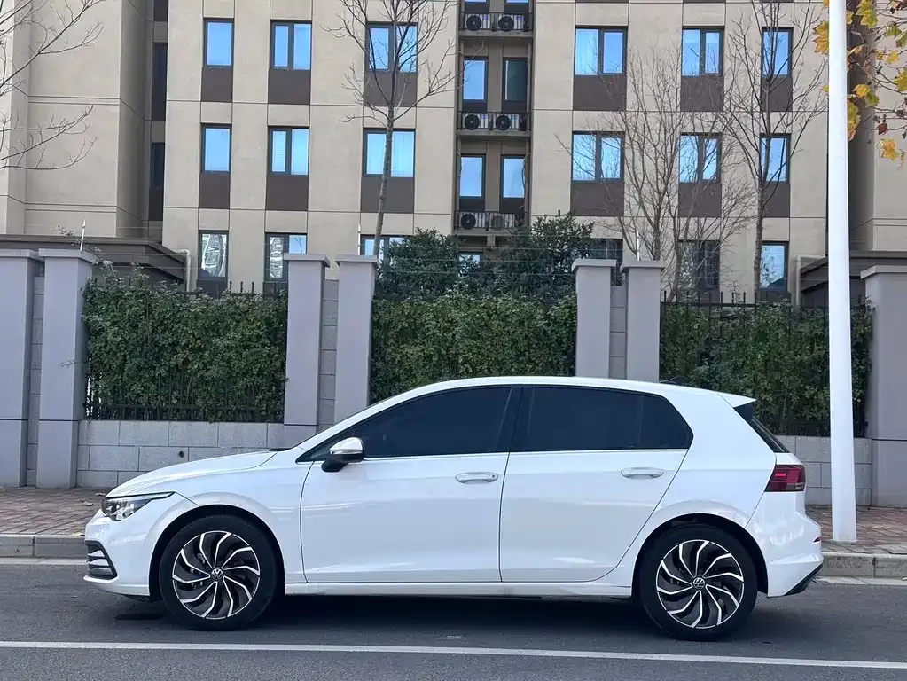 Volkswagen Golf 2021 из CN, фото 4
