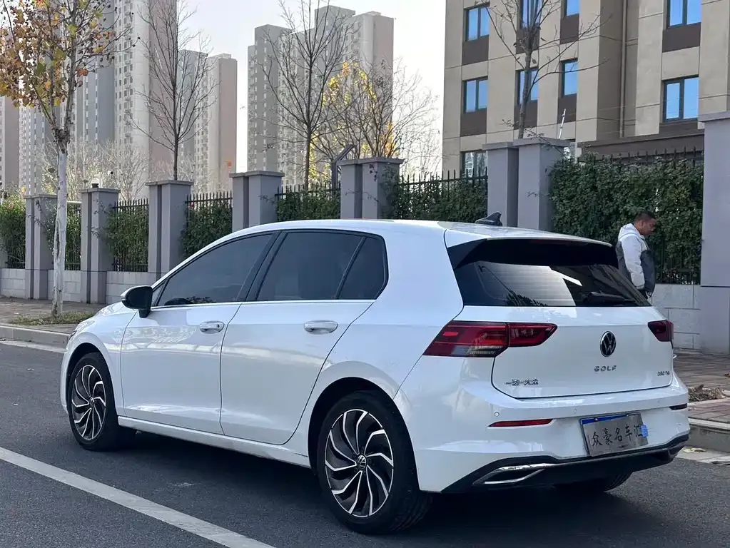Volkswagen Golf 2021 из CN, фото 5