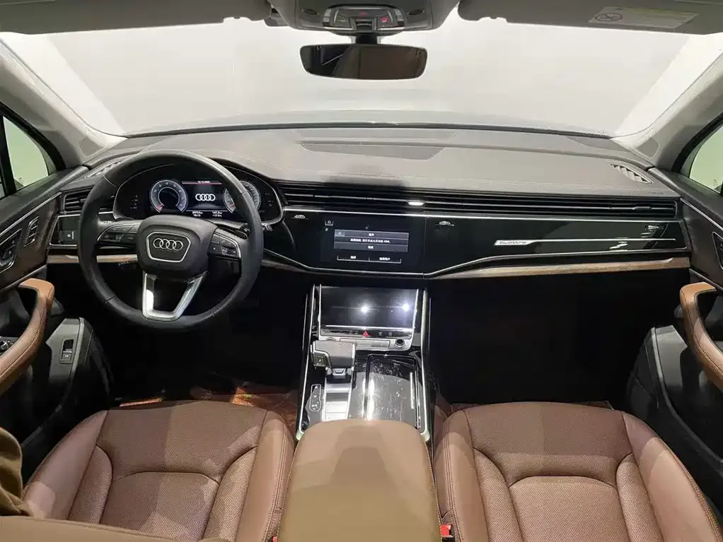 Audi Q7 2023 из CN, фото 7
