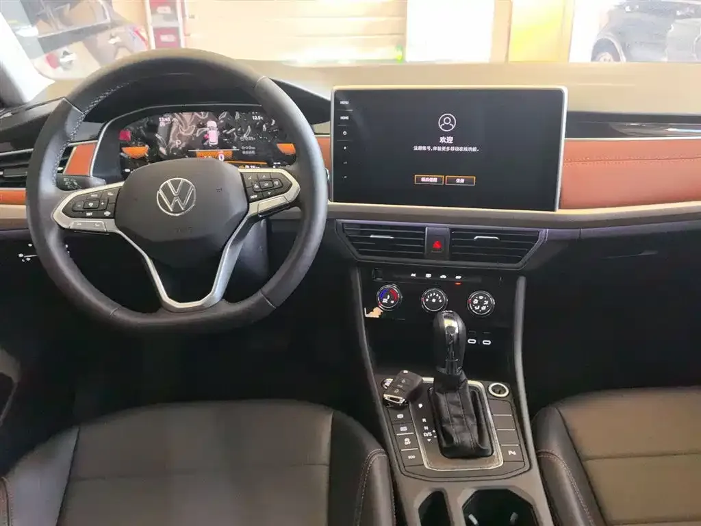 Volkswagen Bora 2024 из CN, фото 10