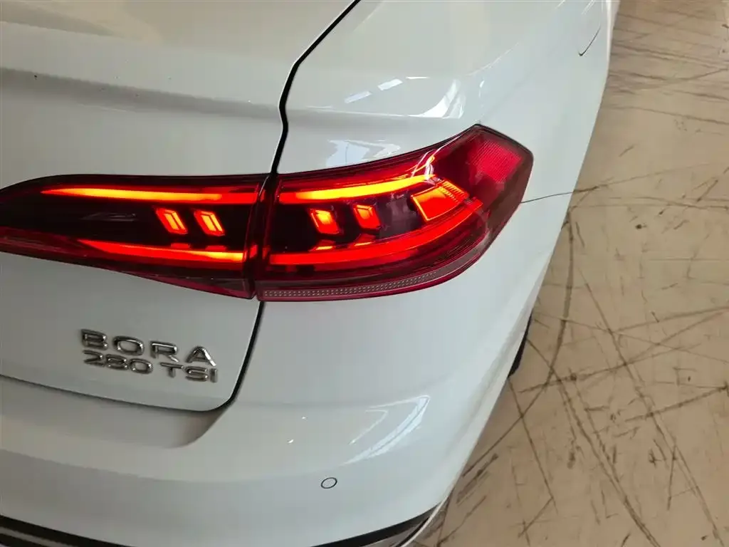Volkswagen Bora 2024 из CN, фото 8