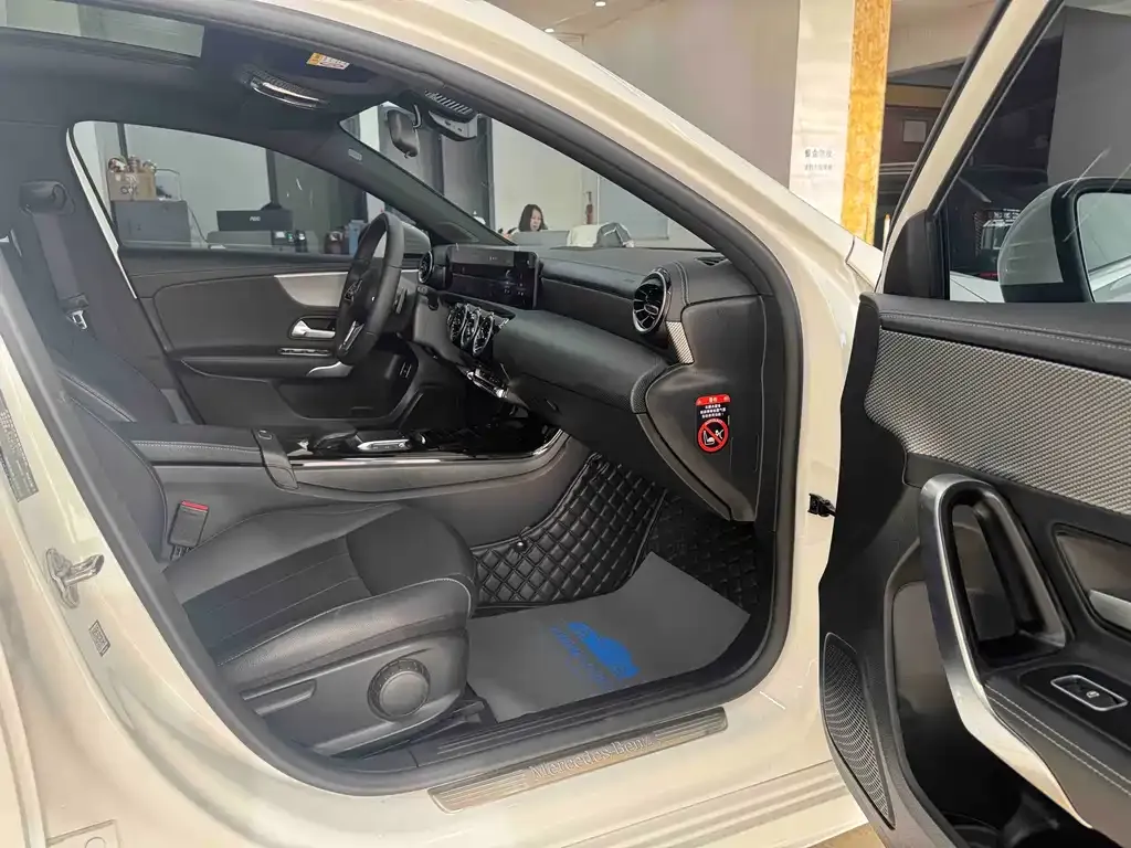 Mercedes-Benz A-Class 2022 из CN, фото 3